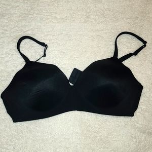 Cacique 40dd Lightly Lined black T shirt bra no wire